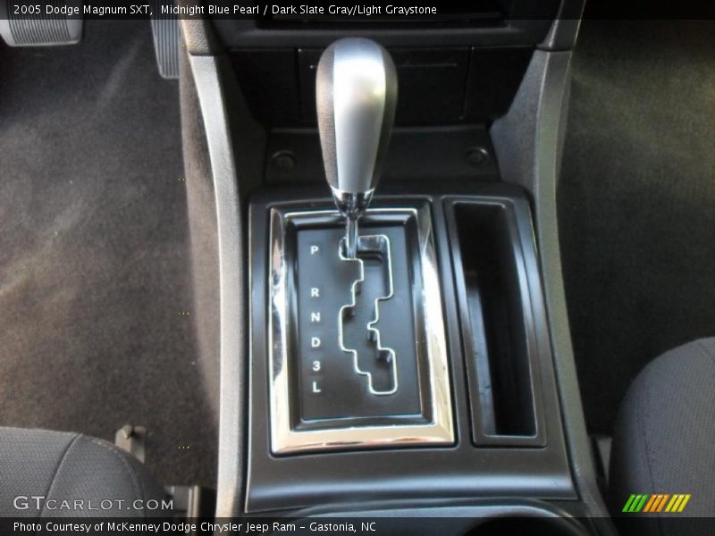Midnight Blue Pearl / Dark Slate Gray/Light Graystone 2005 Dodge Magnum SXT
