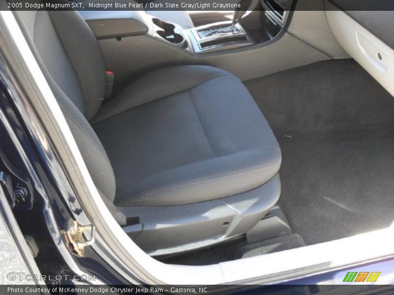 Midnight Blue Pearl / Dark Slate Gray/Light Graystone 2005 Dodge Magnum SXT