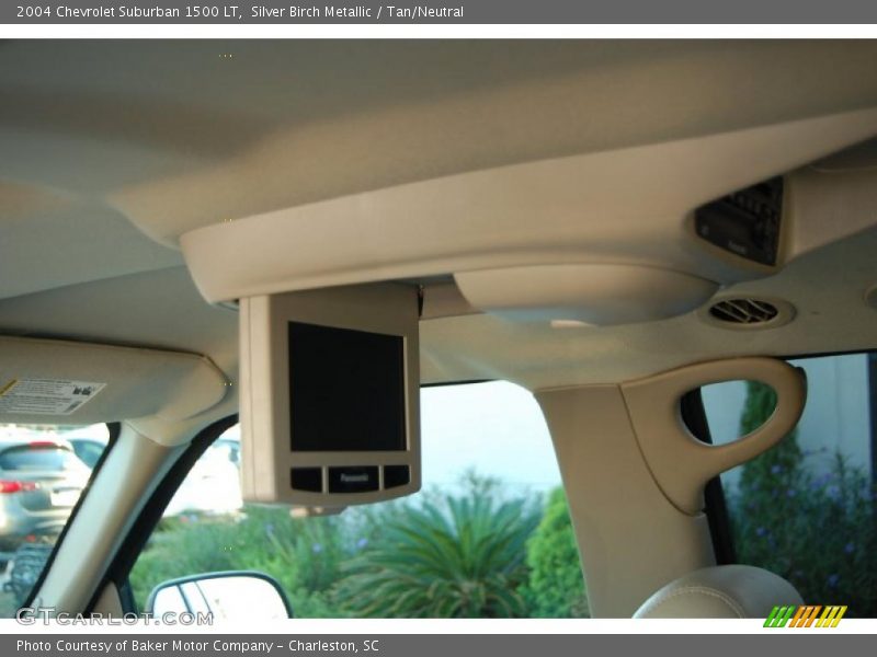 Silver Birch Metallic / Tan/Neutral 2004 Chevrolet Suburban 1500 LT