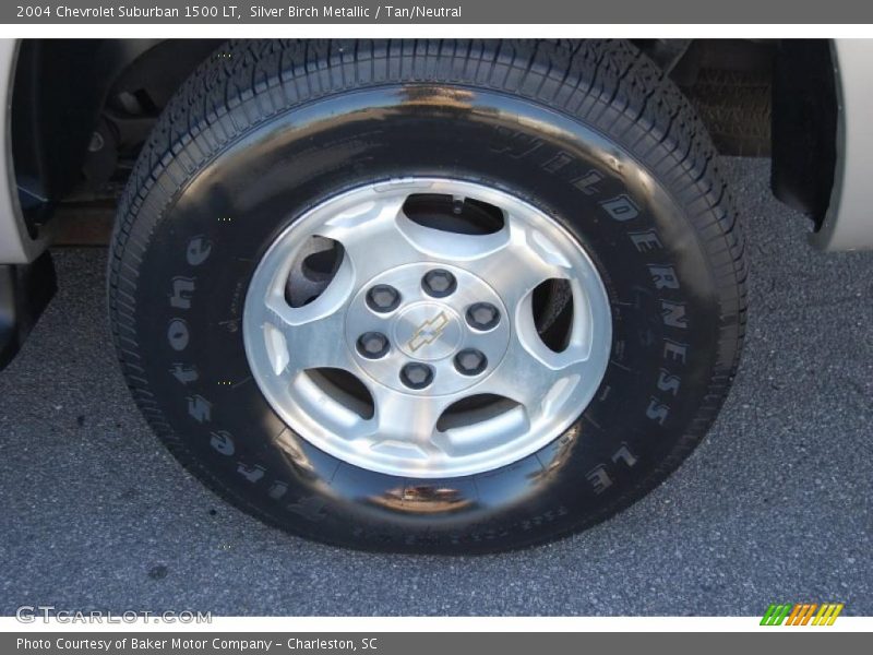  2004 Suburban 1500 LT Wheel