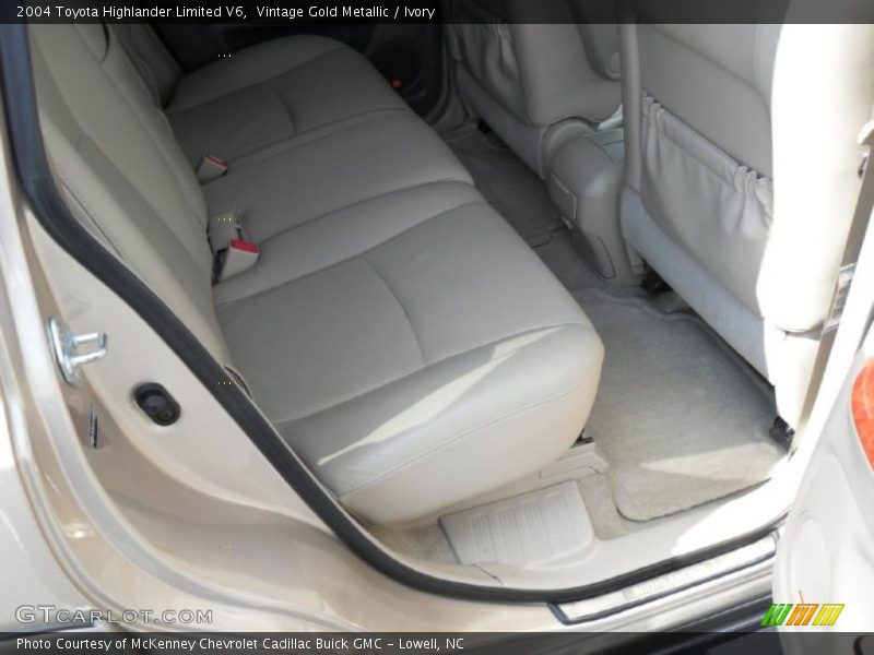 Vintage Gold Metallic / Ivory 2004 Toyota Highlander Limited V6