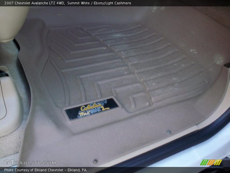 Summit White / Ebony/Light Cashmere 2007 Chevrolet Avalanche LTZ 4WD