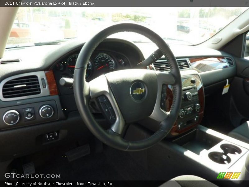 Black / Ebony 2011 Chevrolet Avalanche LS 4x4