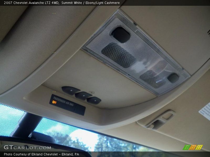 Summit White / Ebony/Light Cashmere 2007 Chevrolet Avalanche LTZ 4WD
