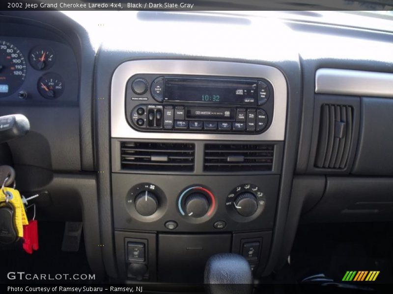 Black / Dark Slate Gray 2002 Jeep Grand Cherokee Laredo 4x4