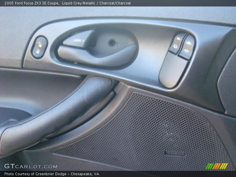 Liquid Grey Metallic / Charcoal/Charcoal 2005 Ford Focus ZX3 SE Coupe