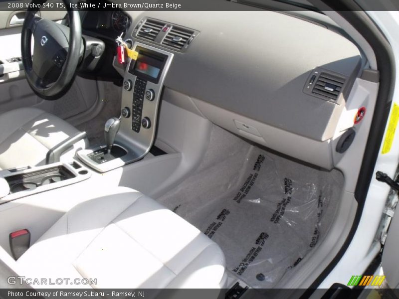 Ice White / Umbra Brown/Quartz Beige 2008 Volvo S40 T5