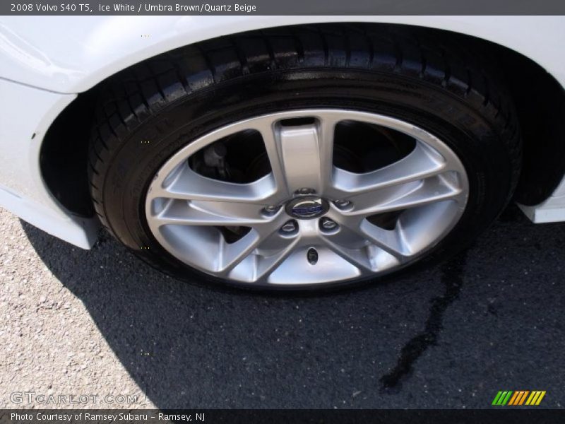 Ice White / Umbra Brown/Quartz Beige 2008 Volvo S40 T5