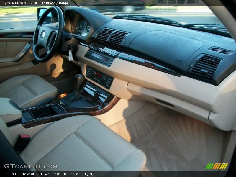 Jet Black / Beige 2004 BMW X5 3.0i