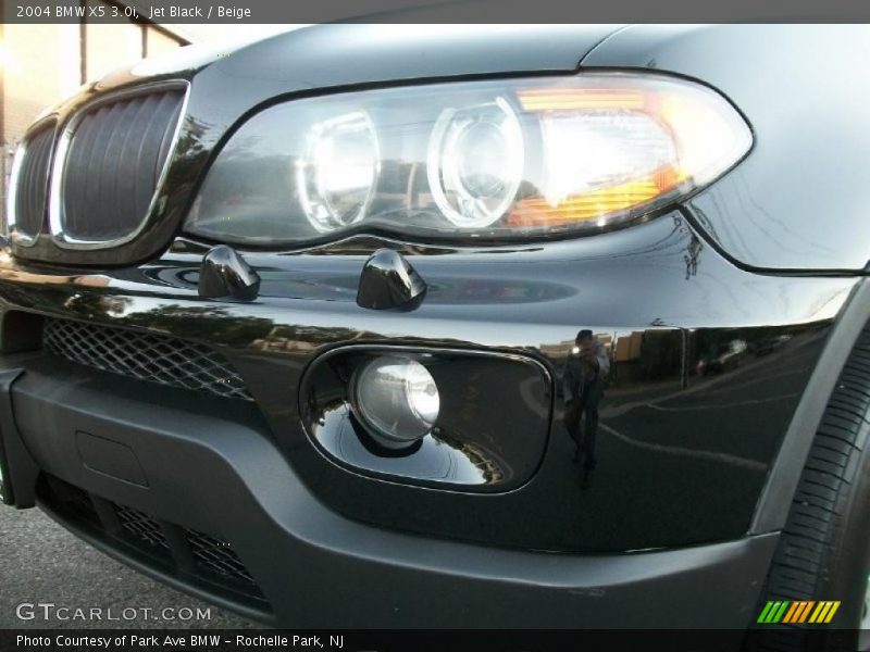 Jet Black / Beige 2004 BMW X5 3.0i