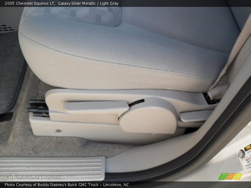 Galaxy Silver Metallic / Light Gray 2005 Chevrolet Equinox LT