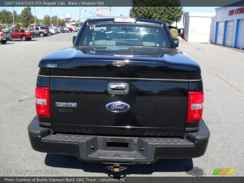 Black / Medium Flint 2007 Ford F150 STX Regular Cab