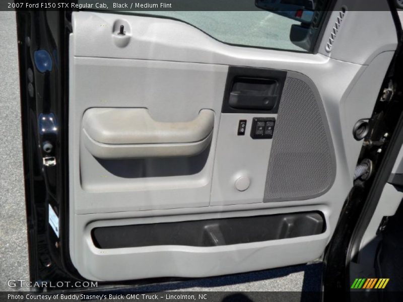 Black / Medium Flint 2007 Ford F150 STX Regular Cab