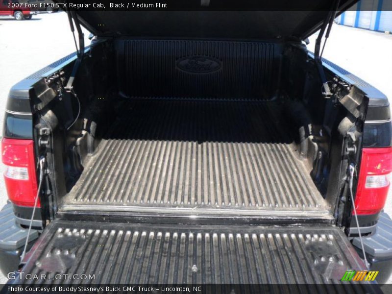 Black / Medium Flint 2007 Ford F150 STX Regular Cab