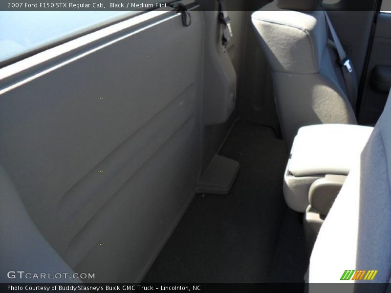 Black / Medium Flint 2007 Ford F150 STX Regular Cab