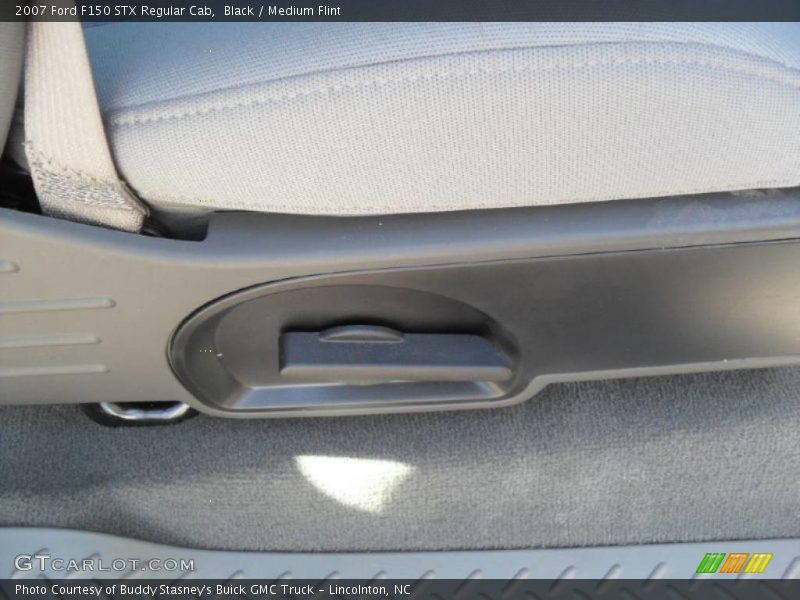 Black / Medium Flint 2007 Ford F150 STX Regular Cab