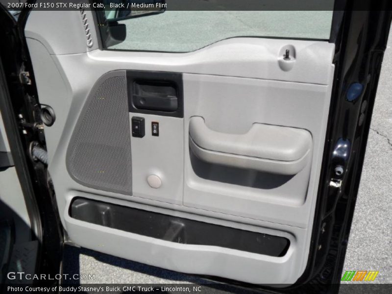 Black / Medium Flint 2007 Ford F150 STX Regular Cab