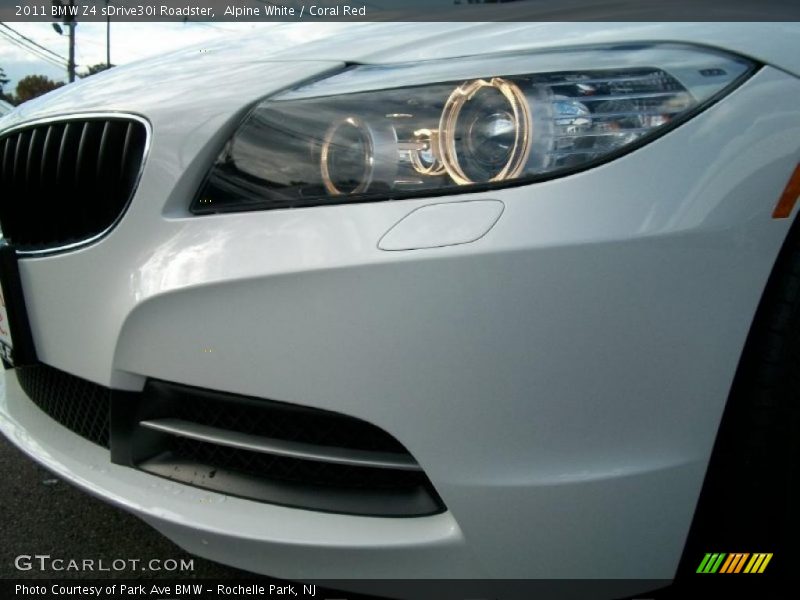 Alpine White / Coral Red 2011 BMW Z4 sDrive30i Roadster