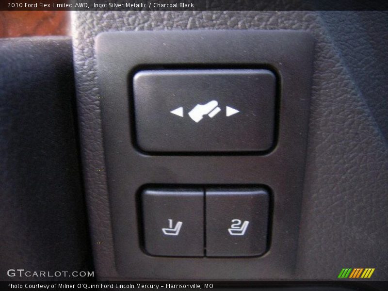 Ingot Silver Metallic / Charcoal Black 2010 Ford Flex Limited AWD
