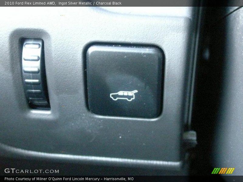 Ingot Silver Metallic / Charcoal Black 2010 Ford Flex Limited AWD
