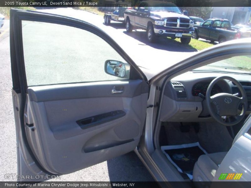 Desert Sand Mica / Taupe 2005 Toyota Camry LE