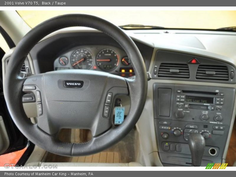 Black / Taupe 2001 Volvo V70 T5