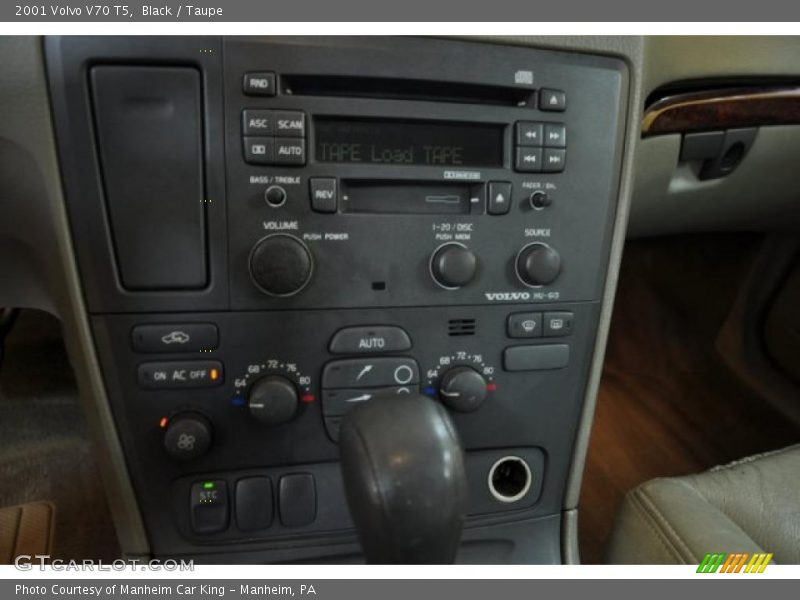 Black / Taupe 2001 Volvo V70 T5