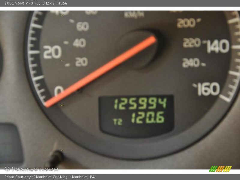 Black / Taupe 2001 Volvo V70 T5