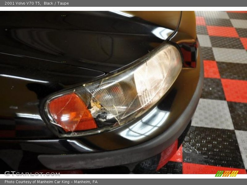 Black / Taupe 2001 Volvo V70 T5