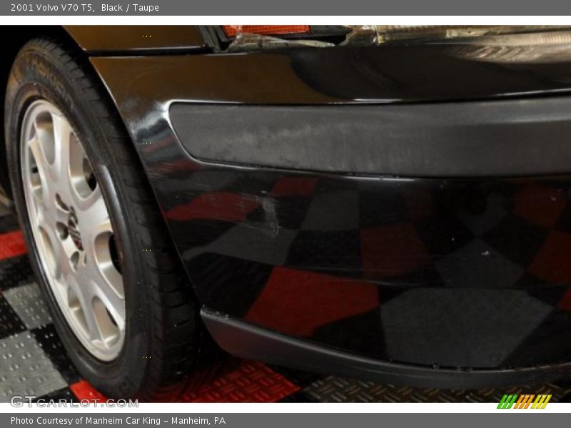 Black / Taupe 2001 Volvo V70 T5