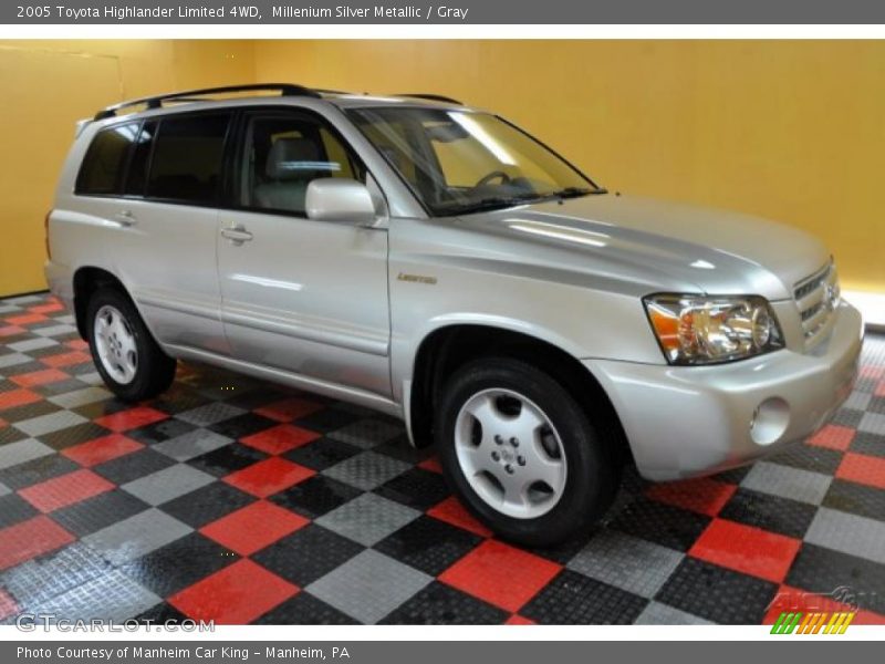 Millenium Silver Metallic / Gray 2005 Toyota Highlander Limited 4WD