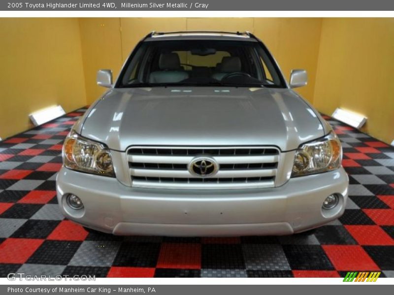 Millenium Silver Metallic / Gray 2005 Toyota Highlander Limited 4WD