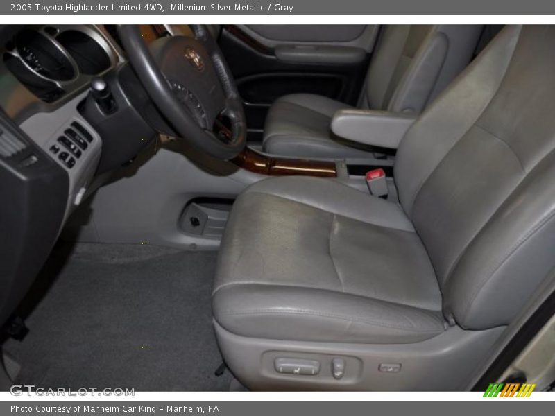 Millenium Silver Metallic / Gray 2005 Toyota Highlander Limited 4WD