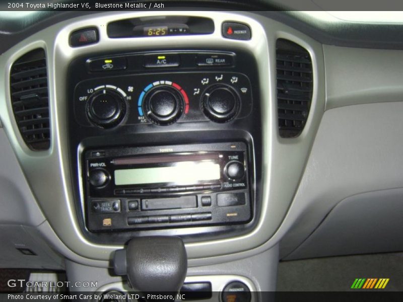 Bluestone Metallic / Ash 2004 Toyota Highlander V6
