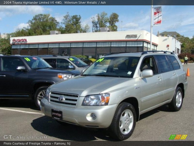 Millenium Silver Metallic / Ash 2004 Toyota Highlander Limited V6 4WD