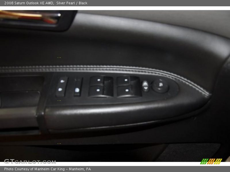 Silver Pearl / Black 2008 Saturn Outlook XE AWD
