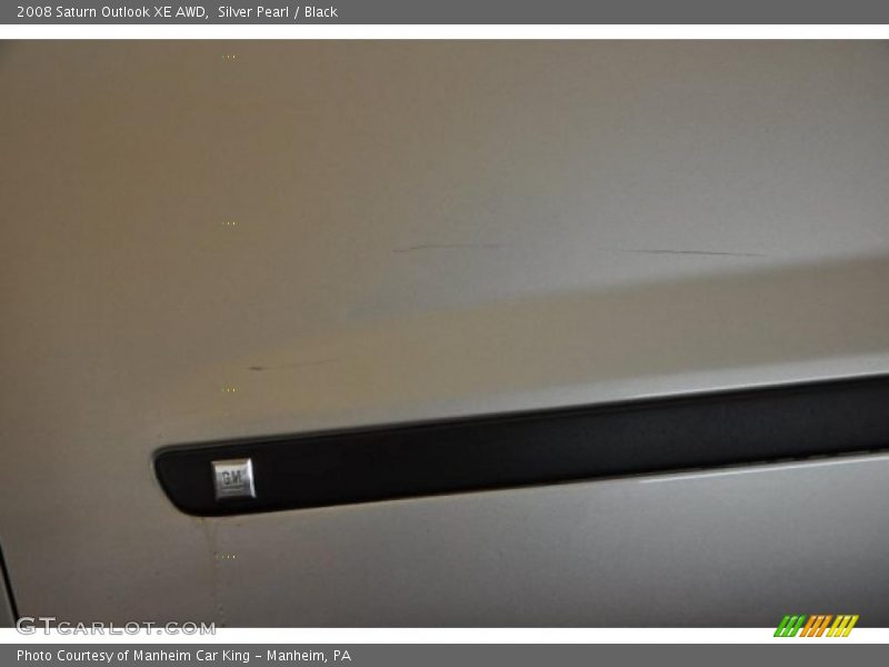 Silver Pearl / Black 2008 Saturn Outlook XE AWD