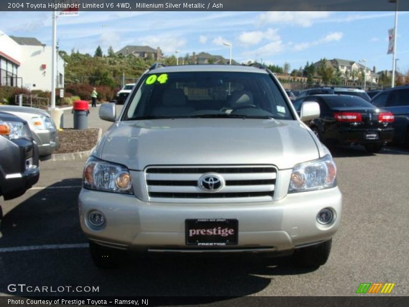 Millenium Silver Metallic / Ash 2004 Toyota Highlander Limited V6 4WD