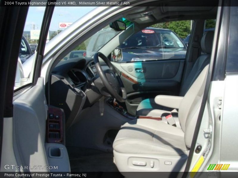 Millenium Silver Metallic / Ash 2004 Toyota Highlander Limited V6 4WD