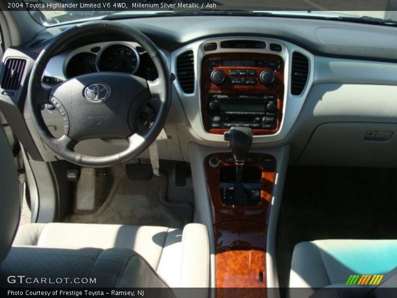 Millenium Silver Metallic / Ash 2004 Toyota Highlander Limited V6 4WD