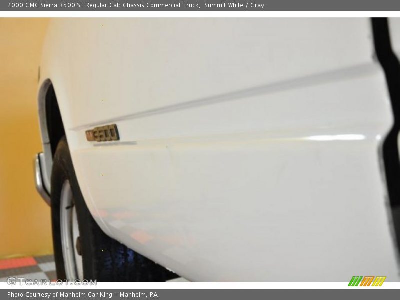 Summit White / Gray 2000 GMC Sierra 3500 SL Regular Cab Chassis Commercial Truck