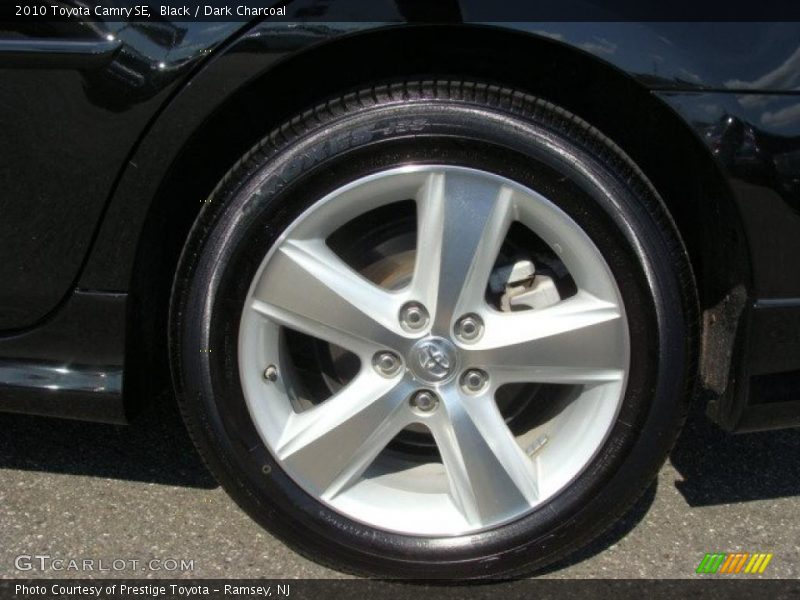Black / Dark Charcoal 2010 Toyota Camry SE