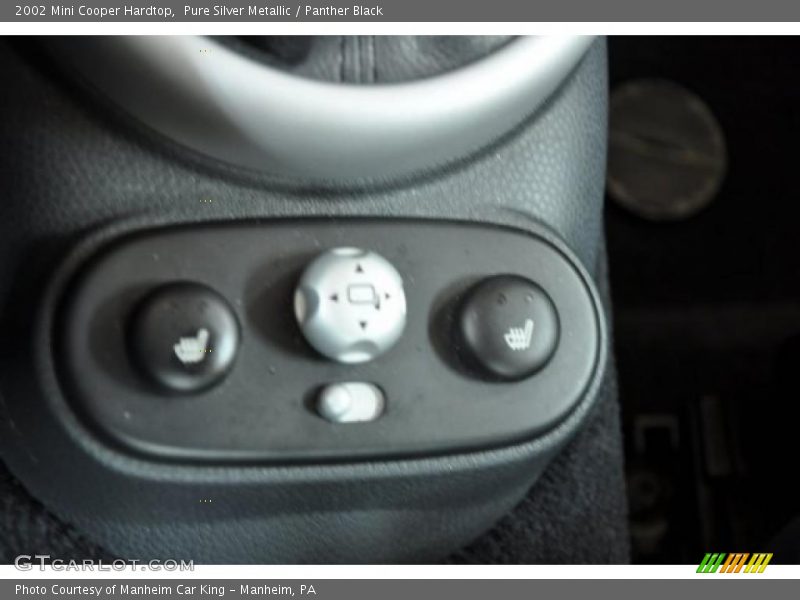 Pure Silver Metallic / Panther Black 2002 Mini Cooper Hardtop