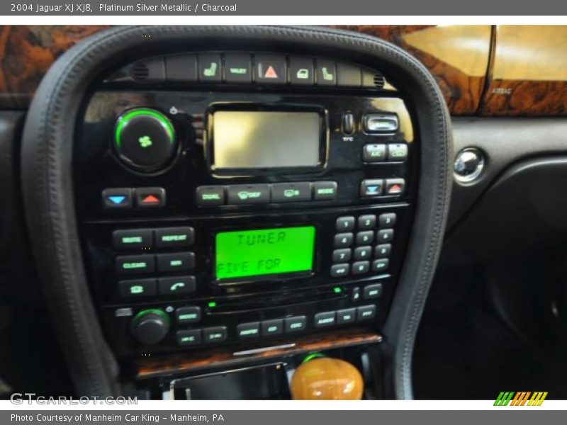 Platinum Silver Metallic / Charcoal 2004 Jaguar XJ XJ8