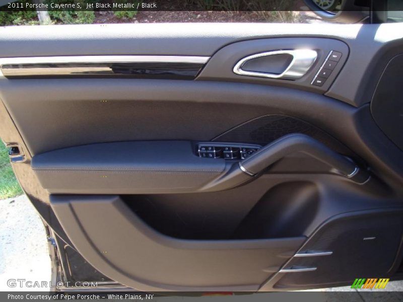 Jet Black Metallic / Black 2011 Porsche Cayenne S