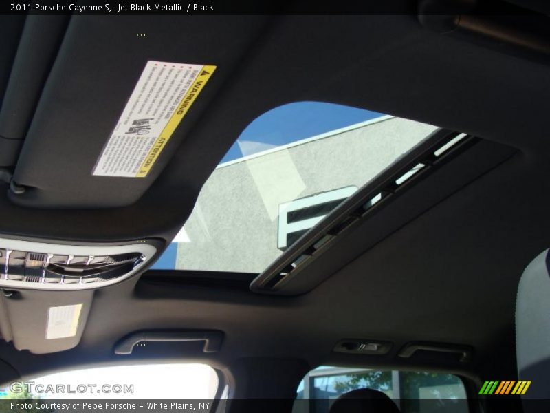 Jet Black Metallic / Black 2011 Porsche Cayenne S