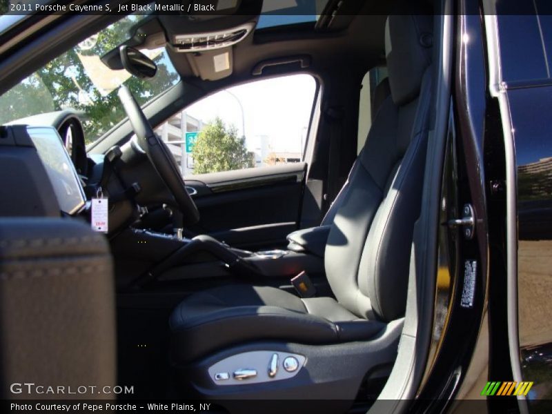 Jet Black Metallic / Black 2011 Porsche Cayenne S