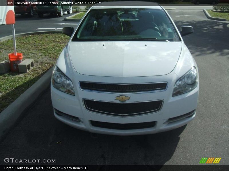 Summit White / Titanium 2009 Chevrolet Malibu LS Sedan