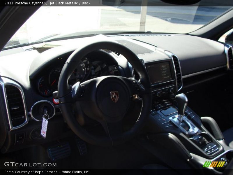Jet Black Metallic / Black 2011 Porsche Cayenne S