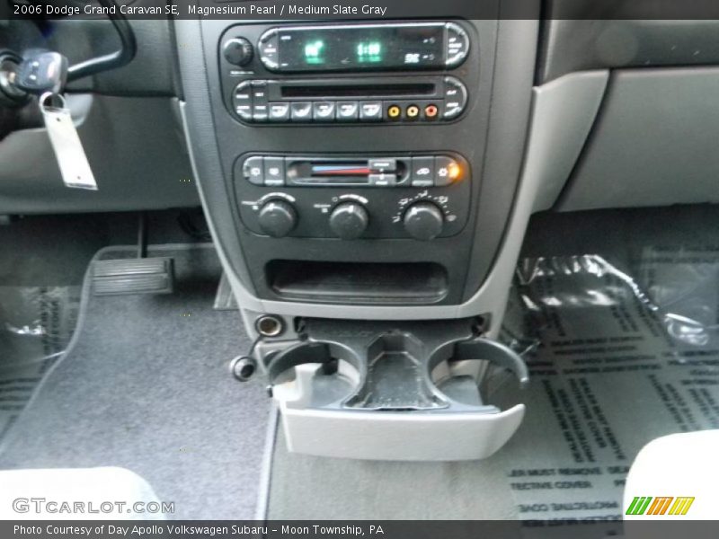 Magnesium Pearl / Medium Slate Gray 2006 Dodge Grand Caravan SE